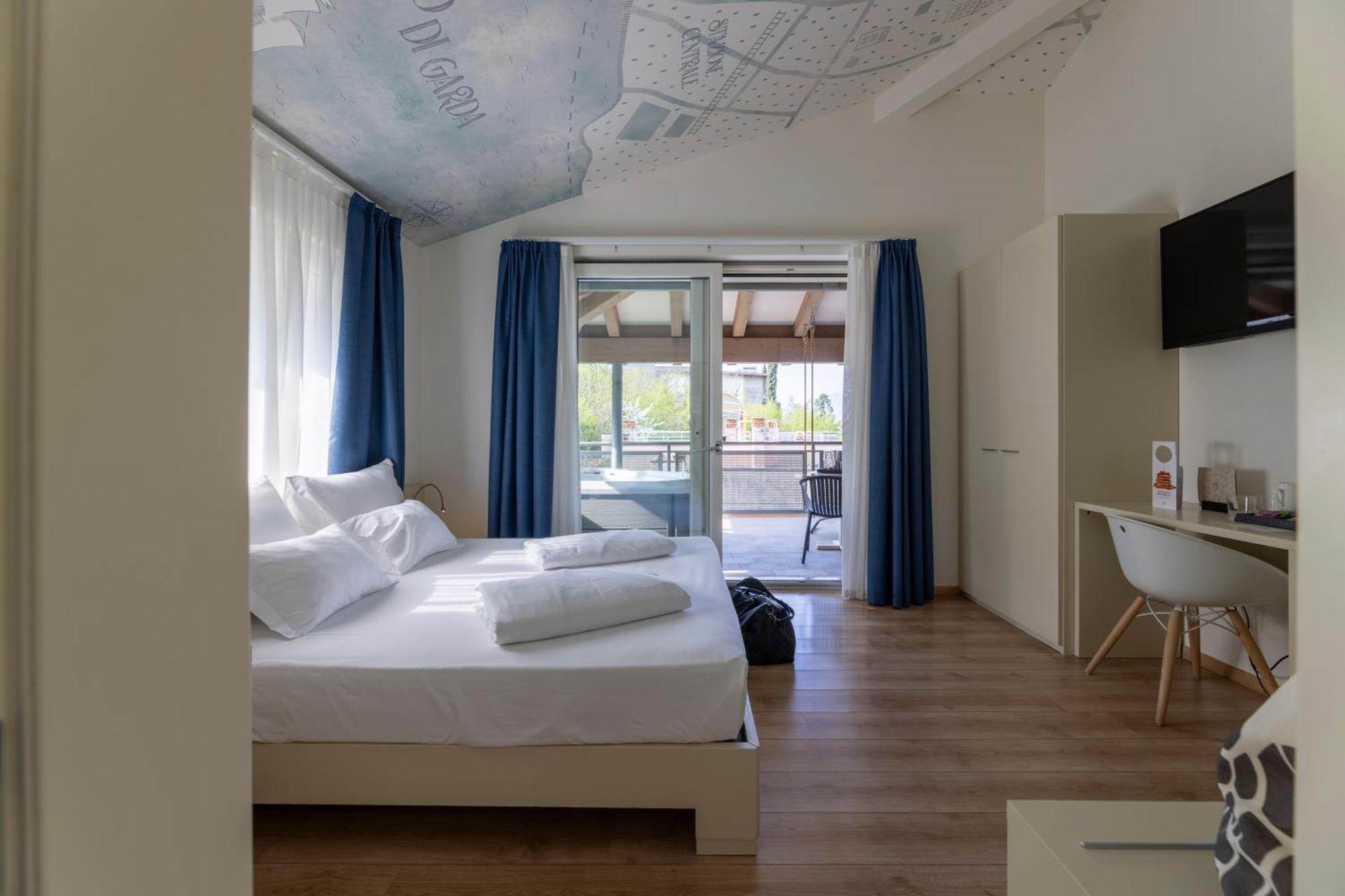 Hi Hotels Torbole - Pool & Spa Торболе Экстерьер фото
