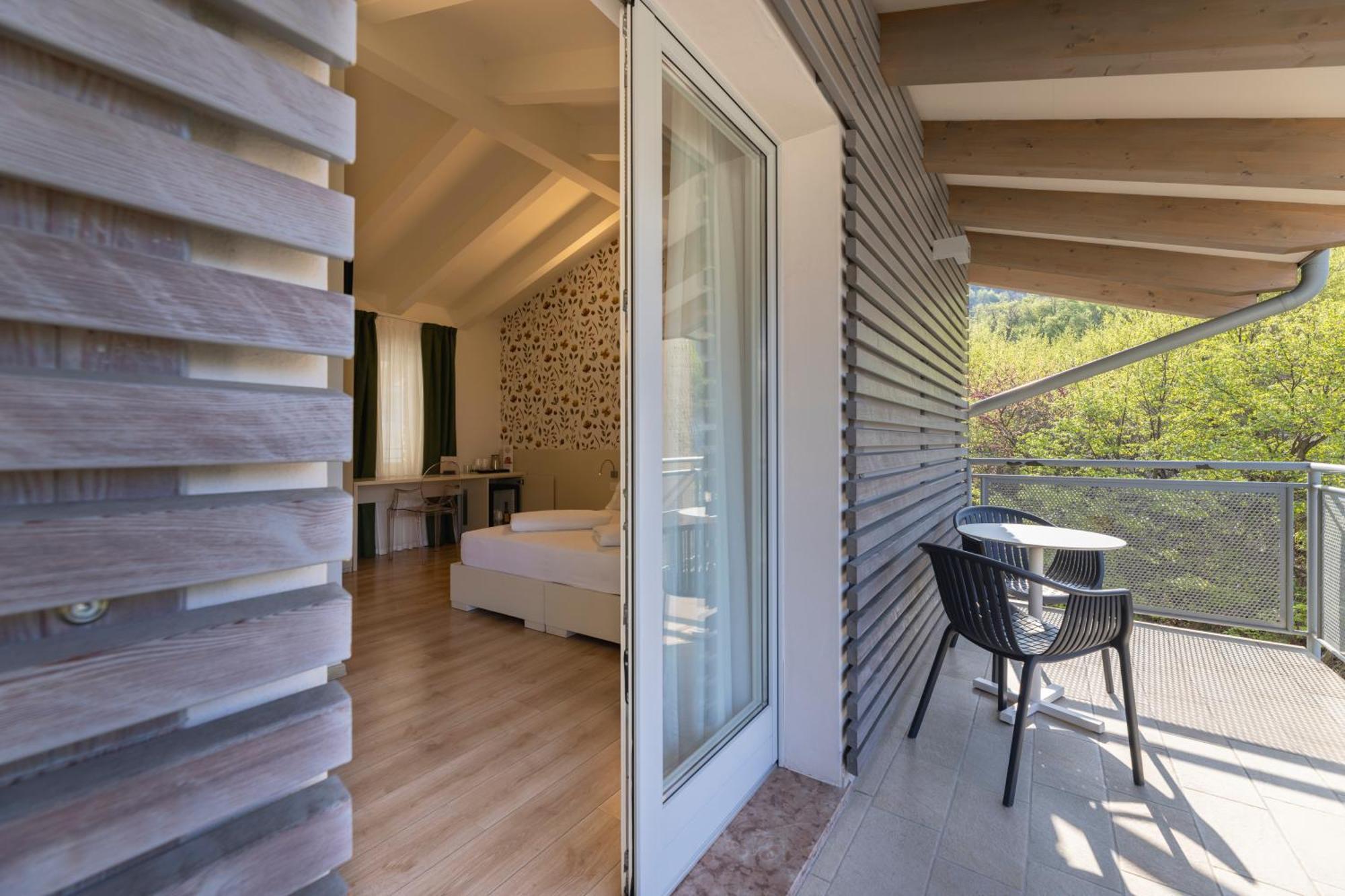 Hi Hotels Torbole - Pool & Spa Торболе Экстерьер фото